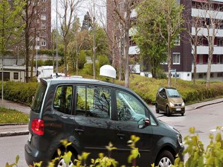 Radio Monitoring and Localization 8 NARDA ADFA 2 antenna on a vehicle roof with magnetic mount for mobile direction finding